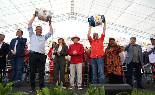 Lula e Alexandre Silveira lançam em BH programa Gás do Povo com botijão gratuito
