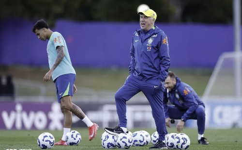 Brasil encara Chile no Maracanã em jogo de estreia de Ancelotti