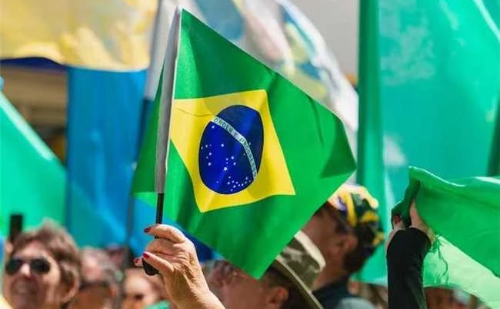 Santana do Paraíso realiza desfile cívico de 7 de Setembro com foco na educação