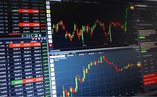 Ibovespa atinge maior pontuação da história