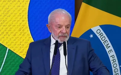 Lula participa sozinho do desfile de 7 de Setembro em Brasília