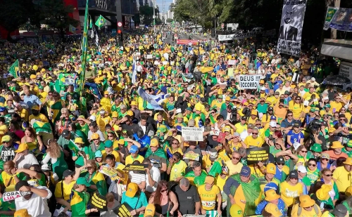 Direita toma ruas do país com protestos no 7 de Setembro