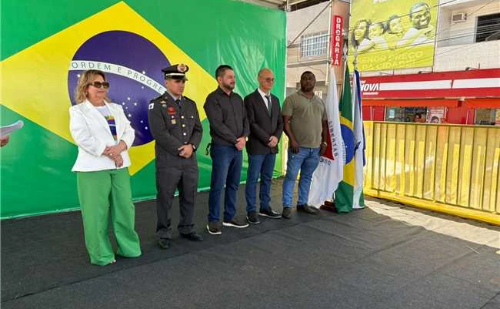 Escolas e instituições participam de desfile cívico em celebração à Independência em Santana do Paraíso