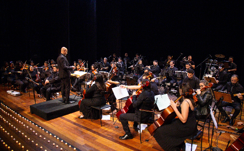 Orquestra do Vale do Aço homenageia mulheres da MPB em concerto especial