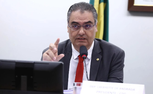 Voto de Fux dá fôlego à anistia, mas governo Lula pressiona quem tem cargo a votar contra