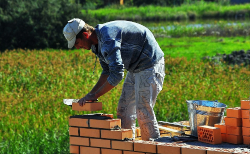 Alta de custos pressiona construção civil em Minas
