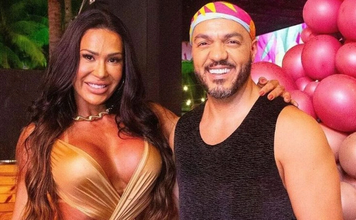 Gracyanne Barbosa pede suspensão do divórcio com Belo