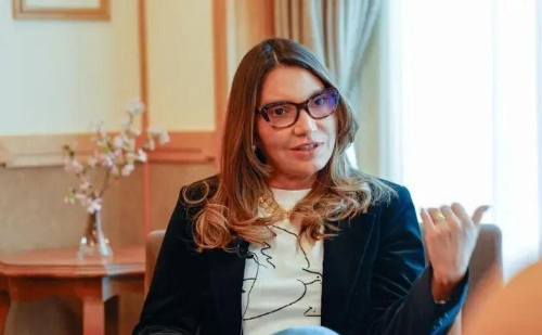 Janja chega a Nova Iorque e visita loja antes da agenda oficial da ONU