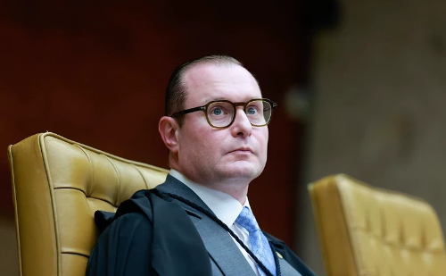 STF forma maioria para autorizar buscas no Congresso sem aviso prévio