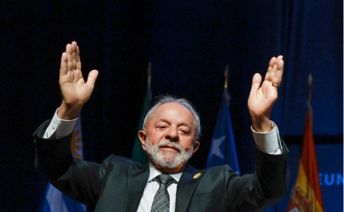 Folha critica Lula por gastos e liga juros altos a despesas públicas