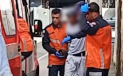Açougueiro tem mão sugada e triturada por máquina de moer carne em supermercado