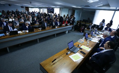 PEC da Blindagem é rejeitada por unanimidade pelo Senado