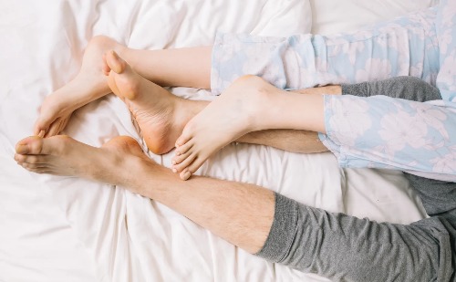 Pesquisa mostra que 7 entre 10 já fantasiaram sexo entre primos