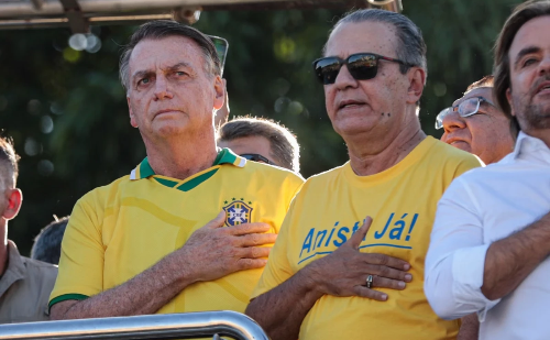 Direita mobiliza ato por anistia enquanto Congresso esfria debate