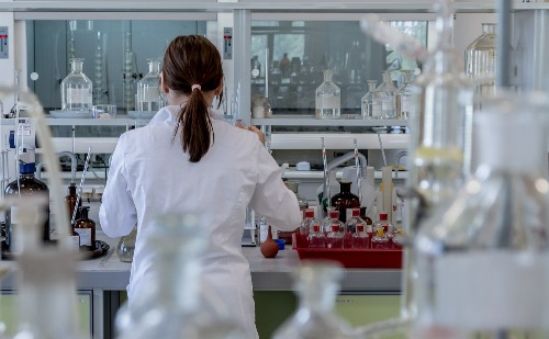 Empresa é condenada após premiar funcionária com TDAH como 'mais lerda'