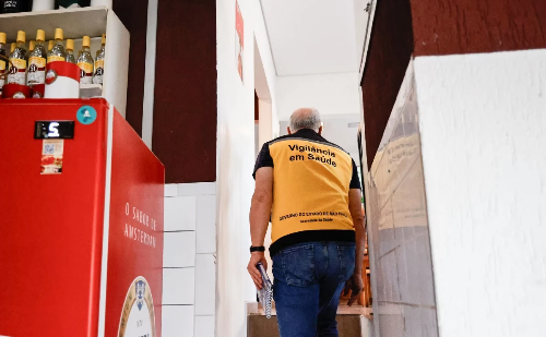 Boulos cobra lista de bares que venderam bebida com metanol em SP