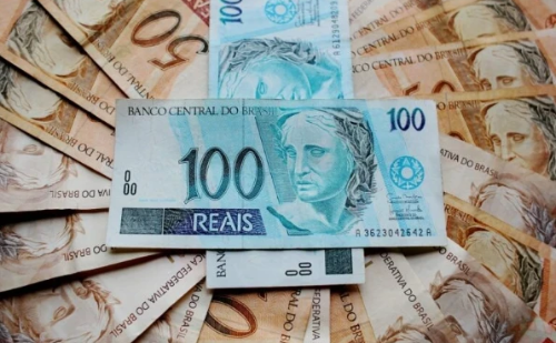 Nova regra do IR isenta quem ganha até R$ 5 mil e taxa os mais ricos