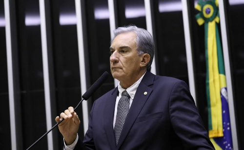 Deputado Rafael Simões é condenado por desvio de medicamentos e pode ficar inelegível em 2026