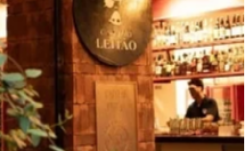 Restaurante em BH suspende venda de bebidas alcoólicas após alerta de metanol