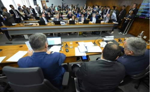 Filho de ex‑diretor do INSS movimenta milhões em escritório de advocacia