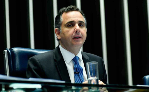 Impasse de Pacheco trava definições da esquerda para o Senado em MG