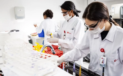 Brasil importa antídoto para conter intoxicações por metanol