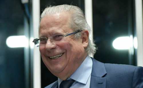 José Dirceu diz que Bolsonaro não teria condições de cumprir pena em prisão comum