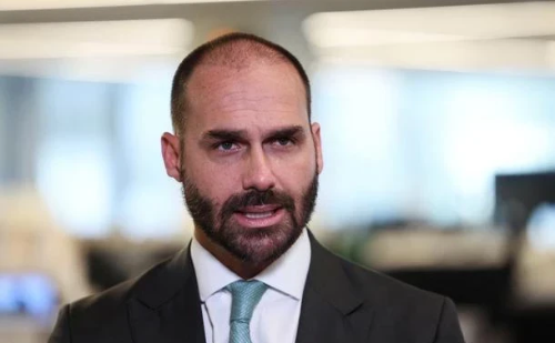 Eduardo Bolsonaro critica decisão de Moraes e diz que STF tenta barrar sua candidatura em 2026
