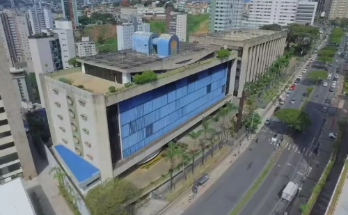 TCE multa médico por acúmulo irregular de cargos em três cidades mineiras