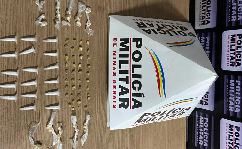 Dupla é presa com drogas e dinheiro durante operação policial em Caratinga