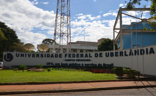 UFU abre concurso para professores com salários de até R$ 13 mil