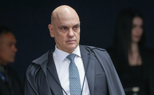 Moraes substitui advogados de ex-assessores de Bolsonaro por Defensoria Pública