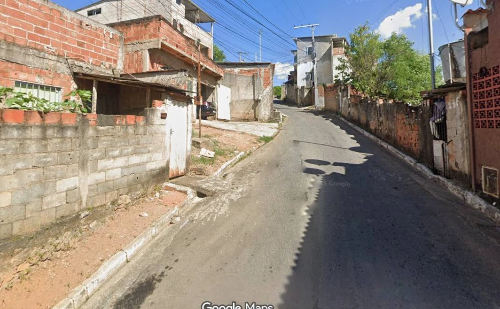 Homem é morto a tiros pelas costas após sair de bar em Timóteo, Minas Gerais