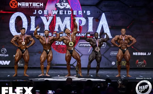 Ramon Dino conquista título inédito no Mr. Olympia 2025