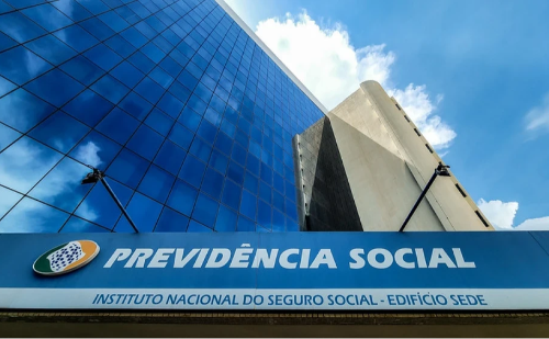 CPMI ouve ex-dirigentes do INSS sobre fraudes em benefícios