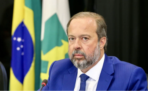 Ministro afirma que horário de verão não será retomado em 2025
